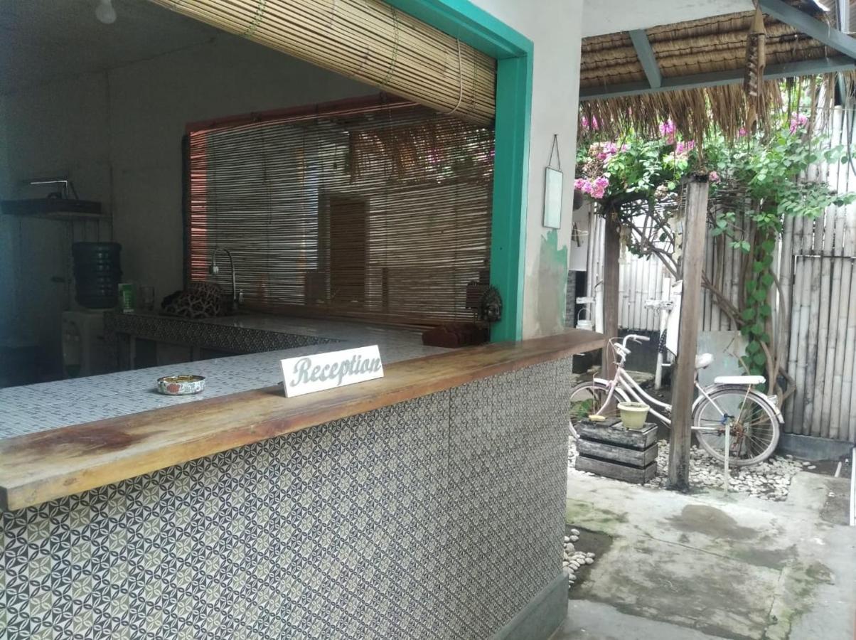 Pitara Homestay Gili Trawangan Exterior photo